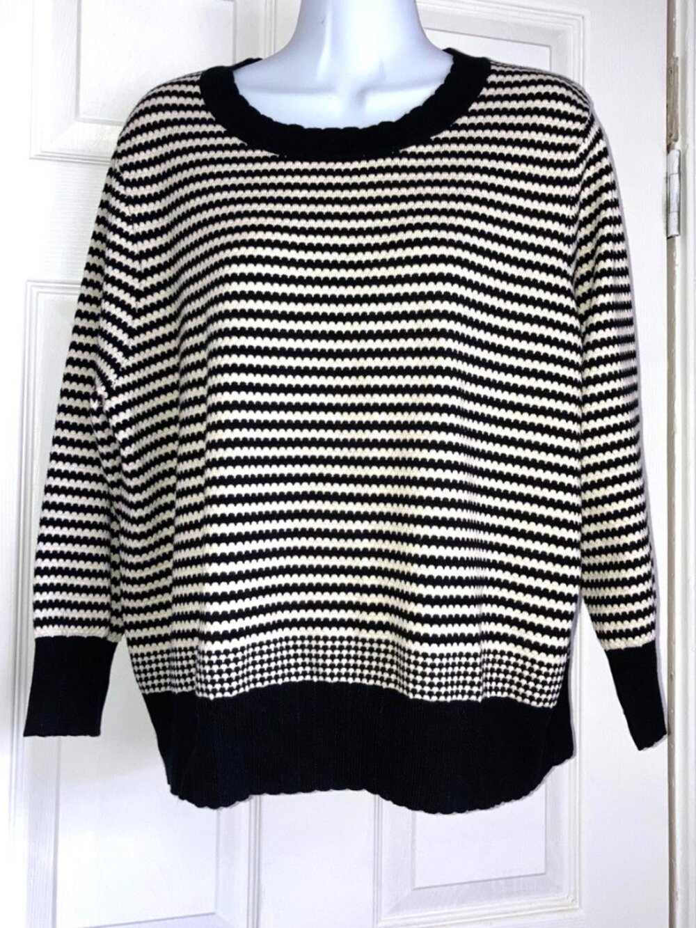 ADRIANNA PAPELL Nautical Black and White Stripe Knit Sweater Womens Medium